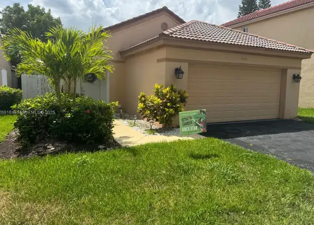 Property at 1425 Mira Vista Cir, Weston, FL, 33327, 3 beds, 2 baths, [object Object]