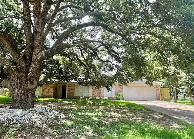 Property at 12315 Hawthorne Dr, Montgomery, TX, 77356, 4 beds, 2 baths, [object Object]