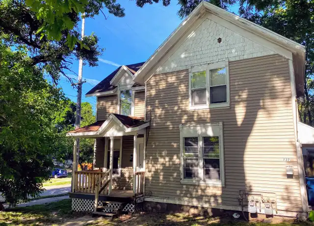 Property at 735 College Ave NE, Grand Rapids, MI, 49503, 3 beds, 1 bath, [object Object]