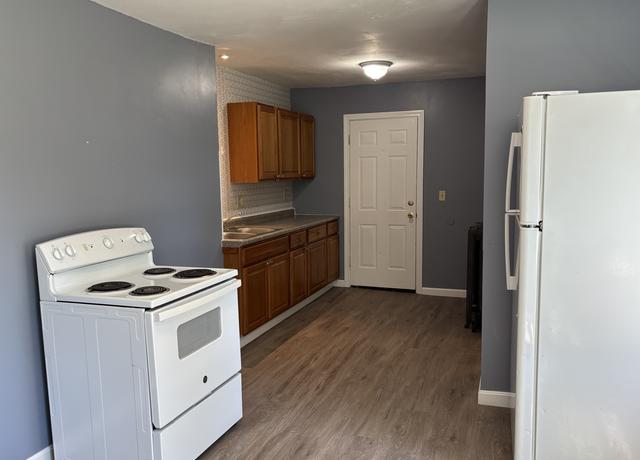 Photo of 2 Parkin Ave Unit 2, Taunton, MA 02780