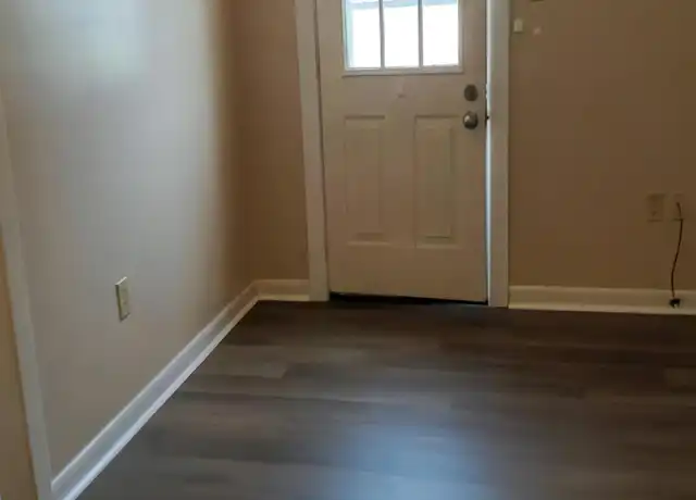 Property at 130 S Railroad St, Hanover, PA, 17331, 1 bed, 1 bath, [object Object]