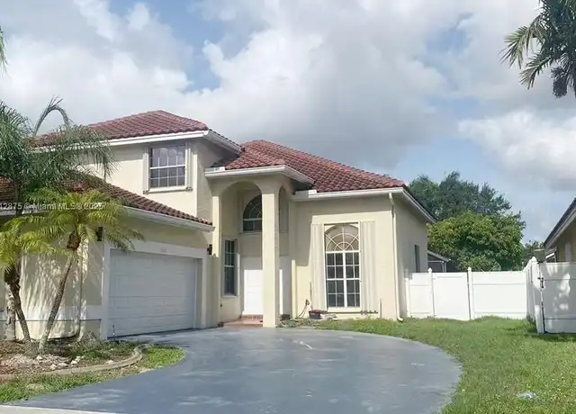 Property at 1320 NW 185th Ave, Pembroke Pines, FL, 33029, 4 beds, 3 baths, [object Object]