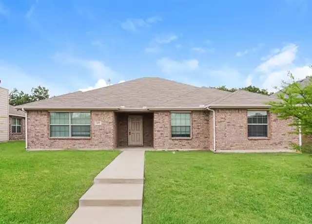Property at 1283 Alhambra Dr, Lancaster, TX, 75146, 4 beds, 2 baths, [object Object]
