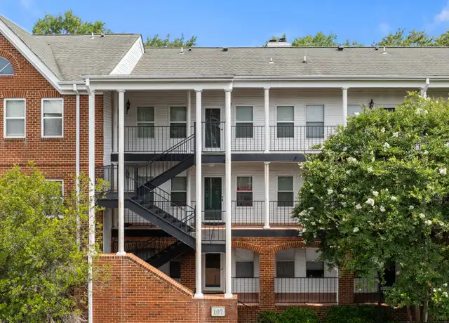 Property at 107 Westover Ave #202, Norfolk, VA, 23507, 2 beds, 2 baths, [object Object]