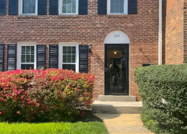 Property at 222 Commons Dr NW, Vienna, VA, 22180, 3 beds, 3.5 baths, [object Object]