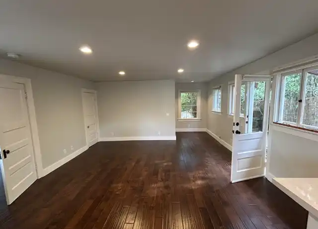 Property at 331 E Victoria St, Santa Barbara, CA, 93101, 1 bed, 1 bath, [object Object]