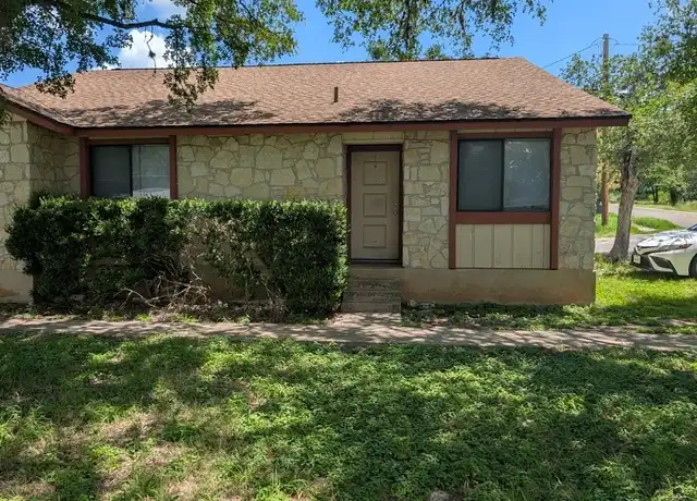 Property at 1000 Columbia Ave Unit B, San Marcos, TX, 78666, 3 beds, 2 baths, [object Object]