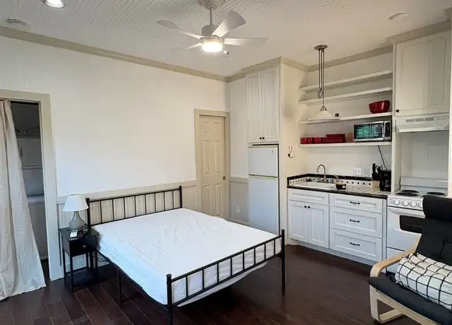 Property at 1618 Church St, Galveston, TX, 77550, 1 bed, 1 bath, [object Object]