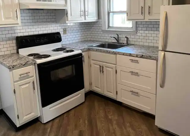 Property at 20 John St Unit 3, Pittston, PA, 18640, 1 bed, 1 bath, [object Object]
