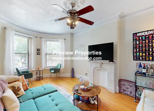 Property at 86 Hammond St Unit 2P, Roxbury, MA, 02120, 3 beds, 1 bath, [object Object]