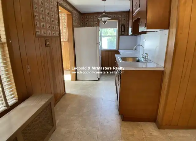 Property at 208 Pratt Rd, Fitchburg, MA, 01420, 3 beds, 1 bath, [object Object]