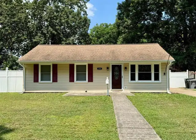 Property at 103 Tucker Ln, Hampton, VA, 23669, 3 beds, 1 bath, [object Object]