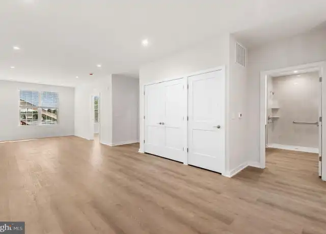 Property at 26 S York Rd Unit 405, Hatboro, PA, 19040, 2 beds, 1 bath, [object Object]