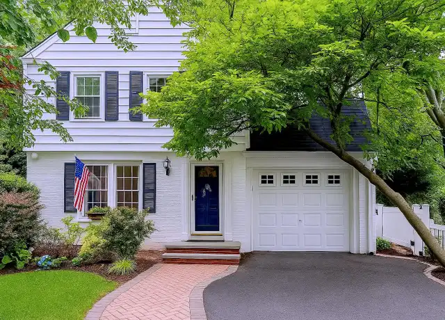 Property at 45 Darina Ct, Hempstead, NY, 11550, 3 beds, 1.5 baths, [object Object]