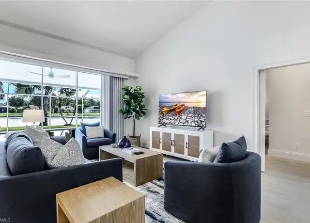Property at 914 Marble Dr, Naples, FL, 34104, 3 beds, 2 baths, [object Object]