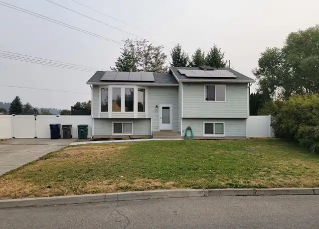 Property at 11805 E Railroad Ave, Spokane Valley, WA, 99206, 4 beds, 2 baths, [object Object]