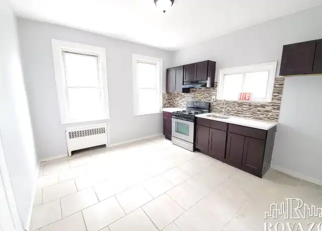 Property at 121 University Pl Unit 1, Irvington, NJ, 07111, 1 bed, 1 bath, [object Object]
