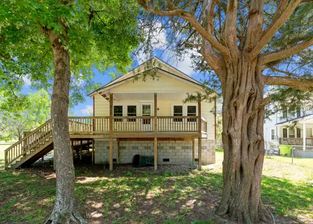 Property at 209 Ellington St, New Bern, NC, 28560, 2 beds, 1 bath, [object Object]