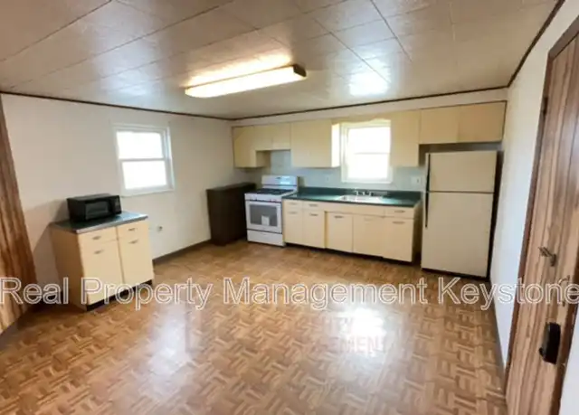 Property at 705 E 18th Ave Unit 2, Munhall, PA, 15120, 1 bed, 1 bath, [object Object]