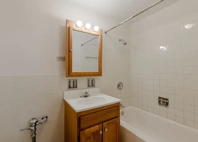 Photo of 401 E Chicago St, Elgin, IL 60120