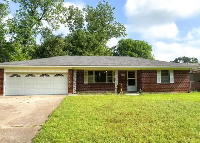 Property at 1209 Pecan Ln, Bossier City, LA, 71112, 3 beds, 2 baths, [object Object]