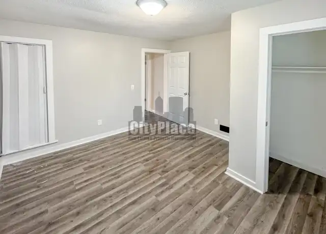 Property at 1360 S Sheffield Ave, Indianapolis, IN, 46221, 2 beds, 1 bath, [object Object]