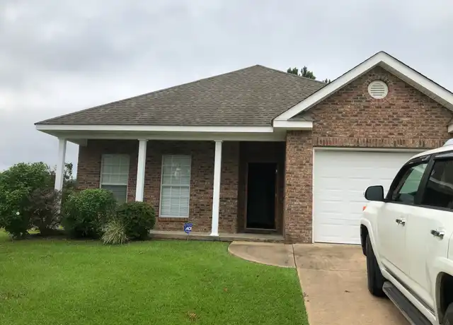 Property at 33 Oxford Dr, Hattiesburg, MS, 39402, 3 beds, 2 baths, [object Object]