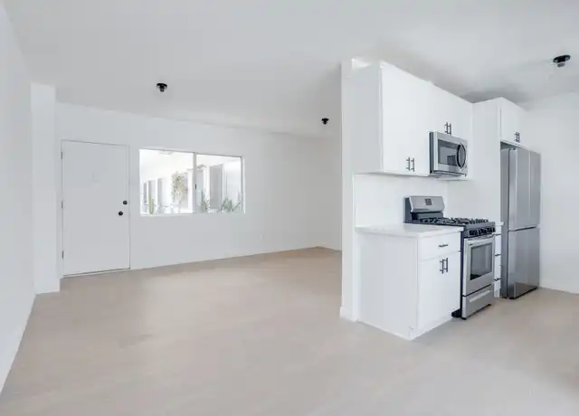 Property at 420 Raymond Ave Unit 14, Santa Monica, CA, 90405, 2 beds, 1 bath, [object Object]