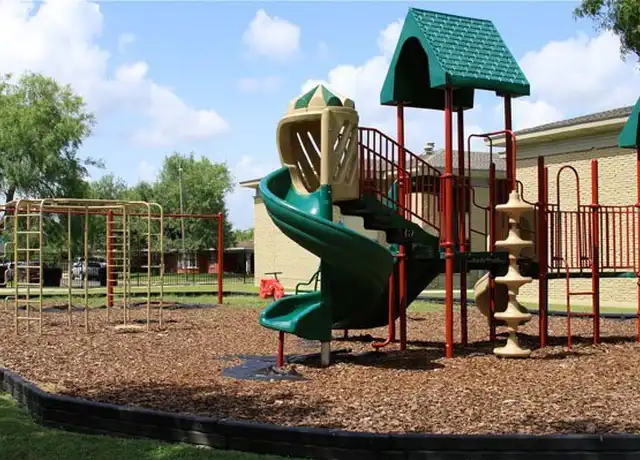 Property at 615 S F St Unit 101, Harlingen, TX, 78550, 1 bed, 1 bath, [object Object]