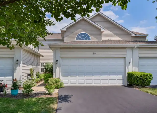 Property at 24 N Barton Trl #24, Batavia, IL, 60510, 2 beds, 2.5 baths, [object Object]