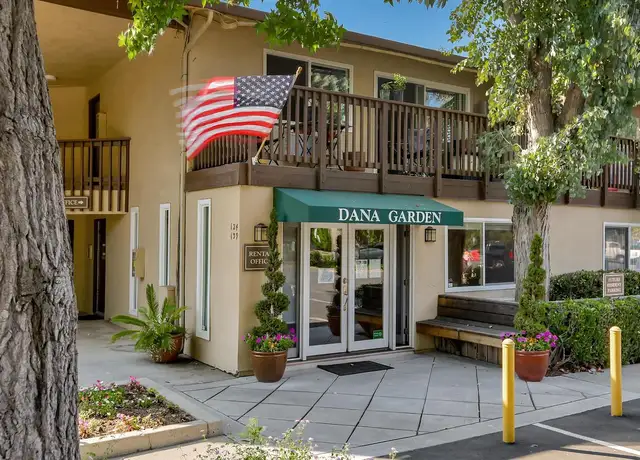 Photo of 200 E Dana St, Mountain View, CA 94041