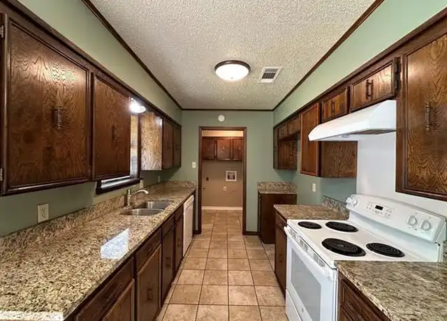 Property at 807 Dalisa Cir, Shreveport, LA, 71118, 4 beds, 2 baths, [object Object]