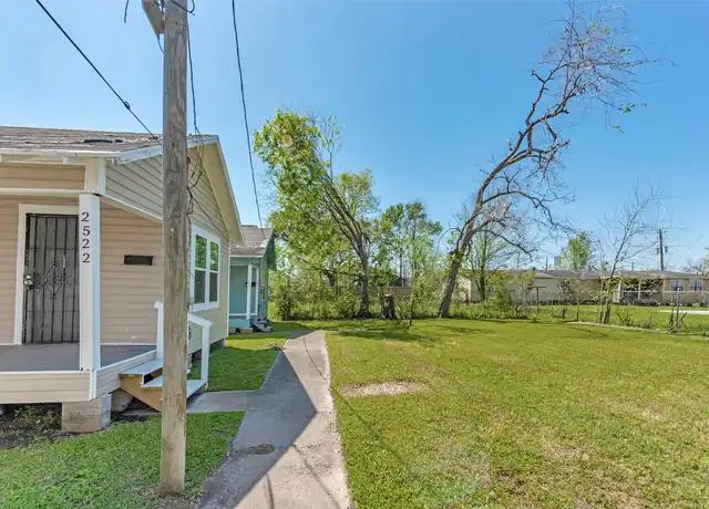 Property at 2528 Campbell St, Houston, TX, 77026, 2 beds, 1 bath, [object Object]