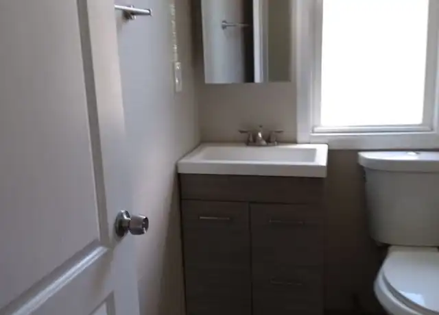Property at 45 S Pine Ave Fl 2, Albany, NY, 12208, 4 beds, 1 bath, [object Object]