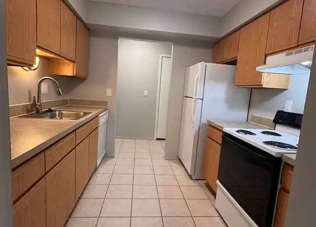 Property at 30250 W 12 Mile Rd Unit A101, Farmington Hills, MI, 48334, 1 bed, 1 bath, [object Object]