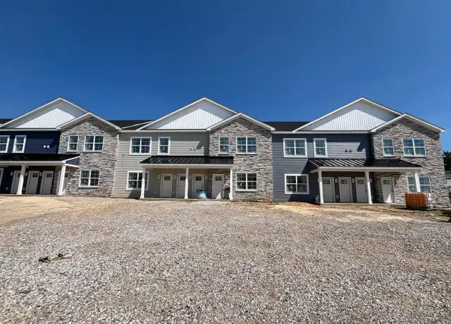 Property at 3906 Tunnel Hill Rd Apt 102, York, PA, 17404, 2 beds, 1 bath, [object Object]