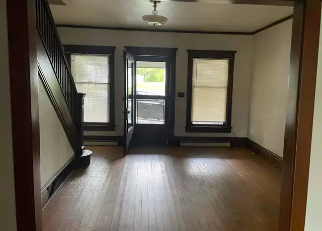 Property at 144 Race St Unit B, Ashland, OH, 44805, 2 beds, 1.5 baths, [object Object]