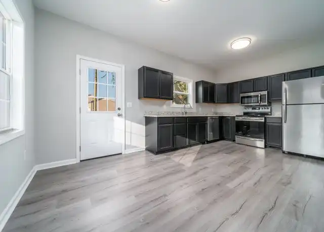 Property at 1737 University Dr, Columbia, TN, 38401, 3 beds, 2 baths, [object Object]