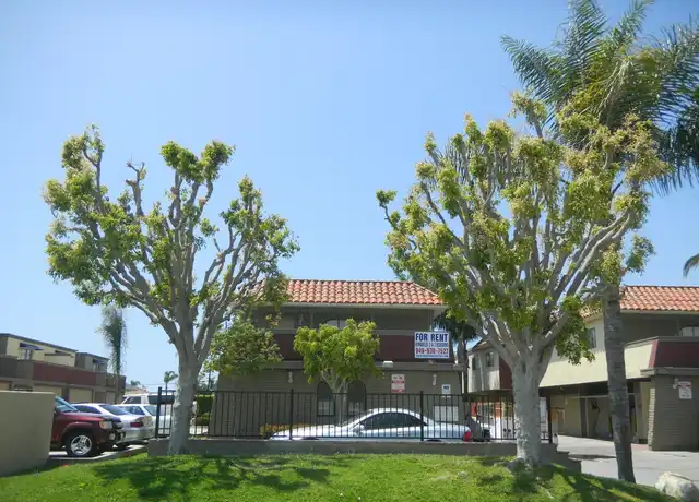 Property at 17171 Elm Ln, Huntington Beach, CA, 92647, 2 beds, 2 baths, [object Object]