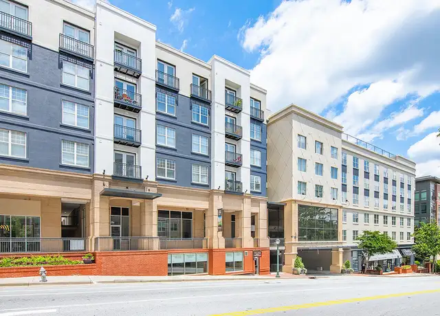 Photo of 360 Pharr Rd NE, Atlanta, GA 30305