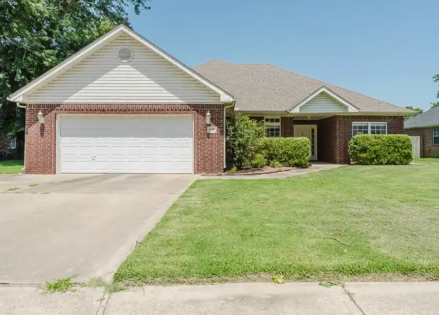 Property at 2006 SW Spruce Rd, Bentonville, AR, 72713, 3 beds, 2 baths, [object Object]