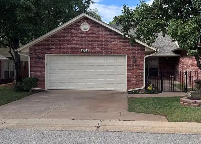 Property at 2332 Sweetwater, Edmond, OK, 73012, 2 beds, 2 baths, [object Object]