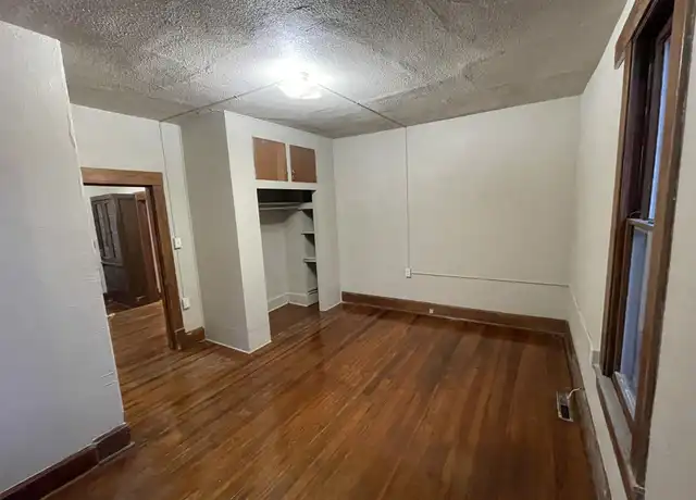 Property at 611 Cleburn St, Warrensburg, MO, 64093, 4 beds, 2 baths, [object Object]