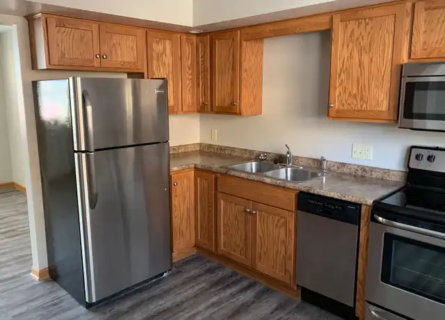 Property at 1004 Main St Unit 16, Pella, IA, 50219, 1 bed, 1 bath, [object Object]