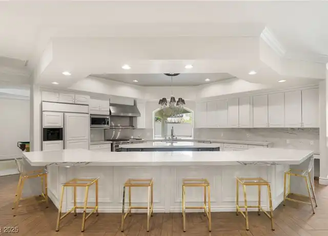 Property at 2272 Coral Ridge Ave, Henderson, NV, 89052, 5 beds, 5.5 baths, [object Object]