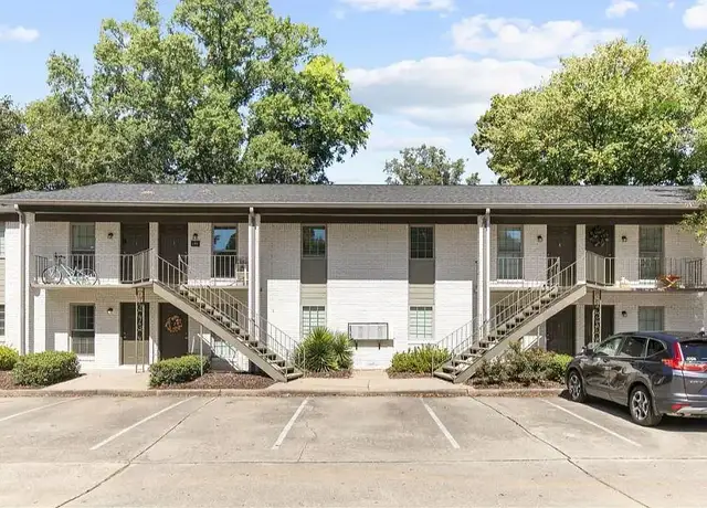 Photo of 685 Idlewild Cir, Birmingham, AL 35205