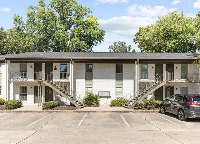 Property at 685 Idlewild Cir, Birmingham, AL, 35205, 2 beds, 2 baths, [object Object]
