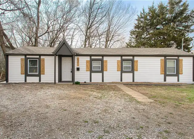 Property at 531 W Loula St, Olathe, KS, 66061, 2 beds, 1.5 baths, [object Object]