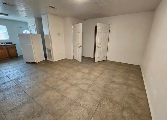 Property at 212 Boston Ave Unit 220, Nederland, TX, 77627, 1 bed, 1 bath, [object Object]