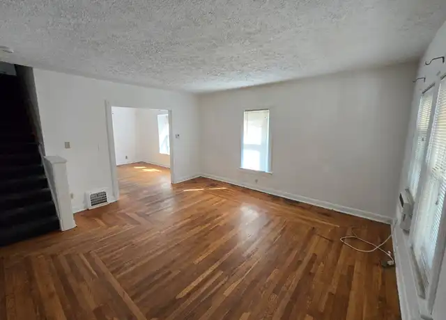 Property at 1047 Murray Ave Unit 1047, Akron, OH, 44310, 3 beds, 1 bath, [object Object]